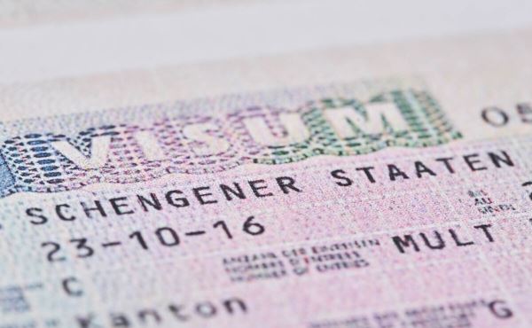 Какие страны выдают шенген, и сколько делают визу<br />
