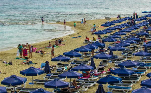 Кипр снимает все ограничения на въезд для туристов<br />
